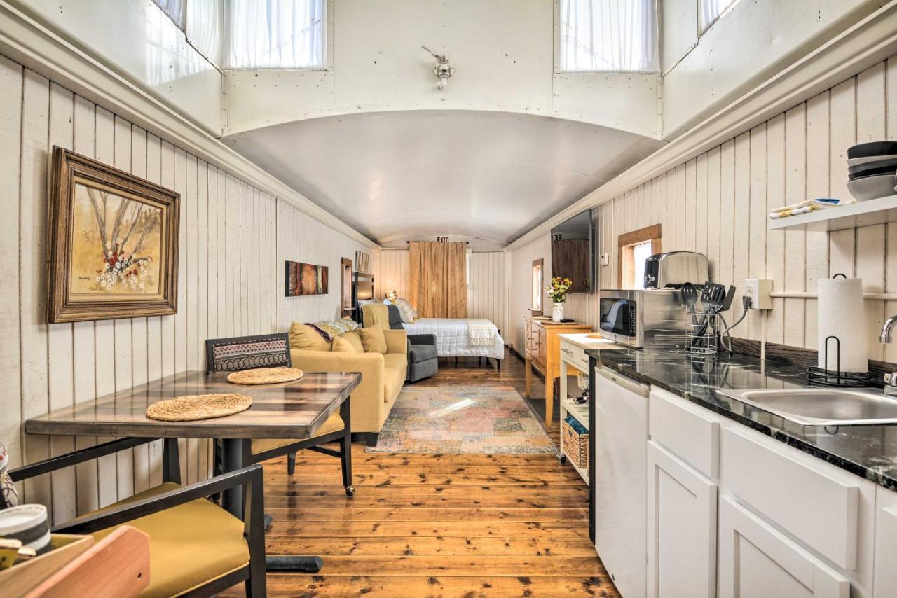 Unique Joplin Gem Converted Train Car Studio Εξωτερικό φωτογραφία